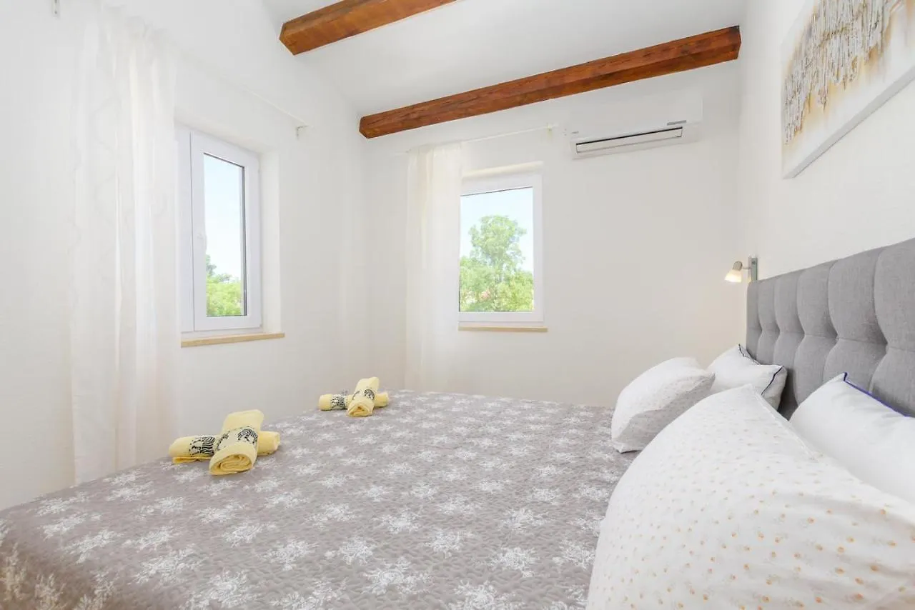 Villa Dada, Zminj, Istria 0*, Zminj