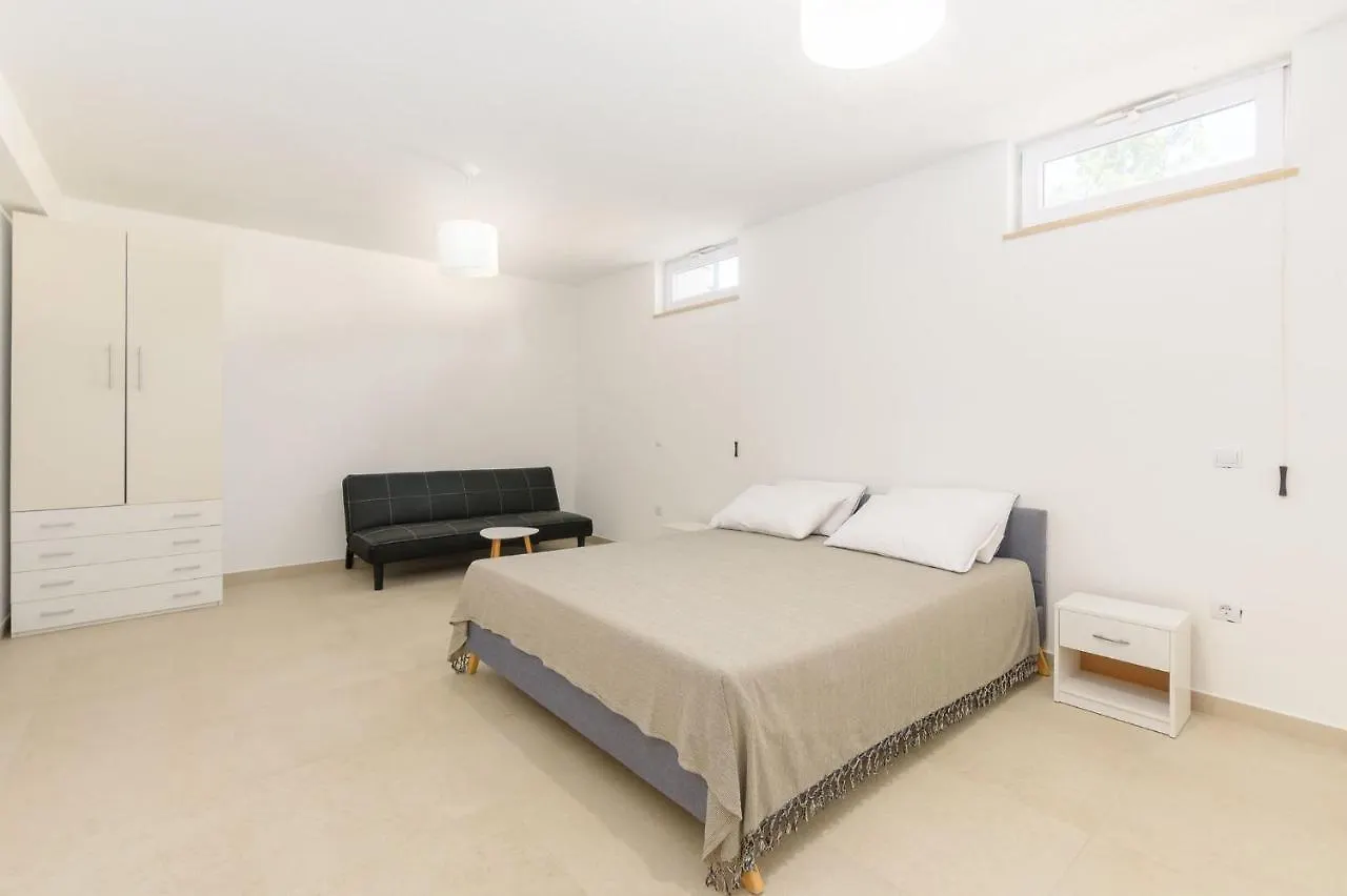 Villa Dada, Zminj, Istria contacts